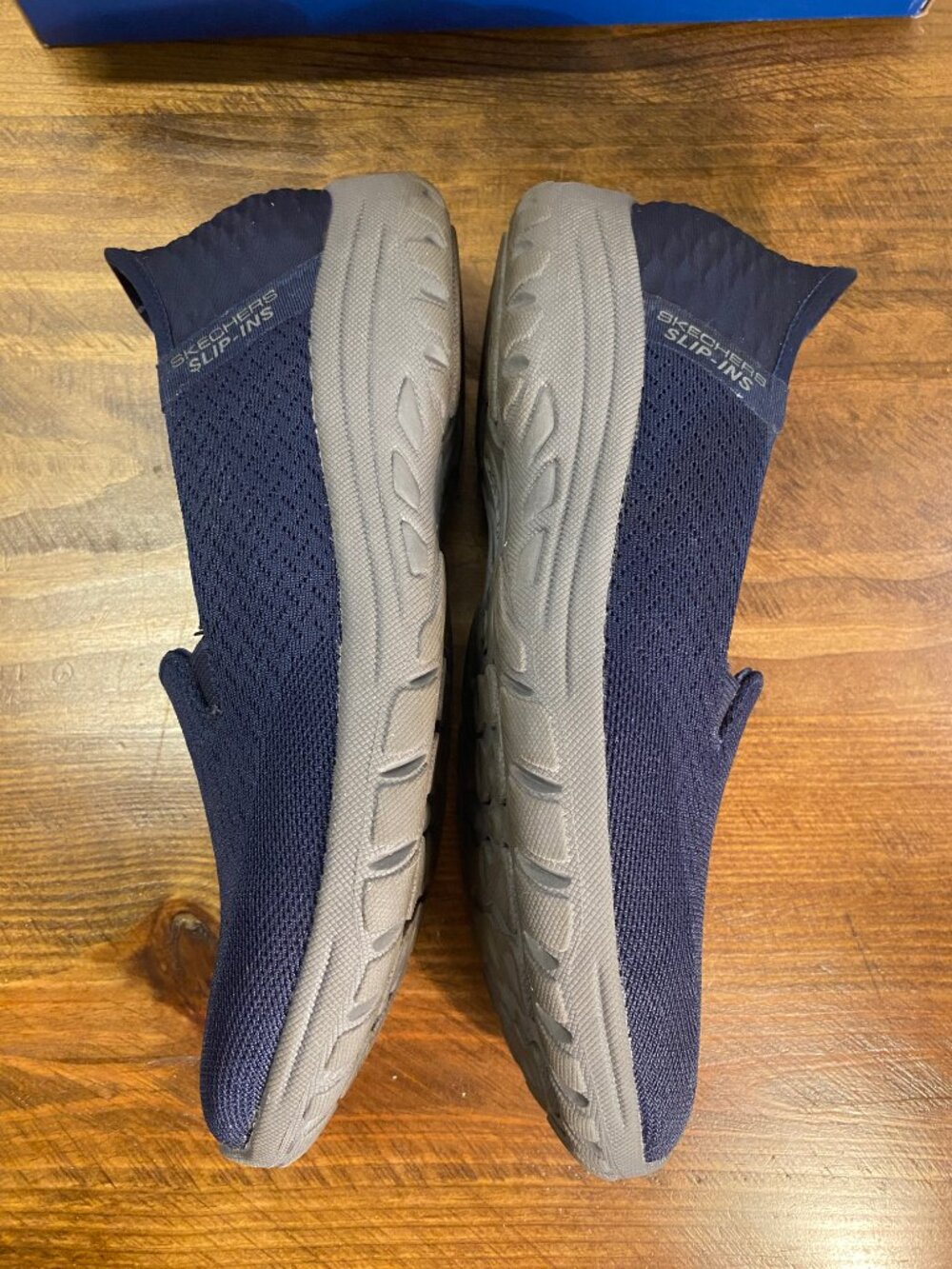 SKECHERS Relaxed Fit Slip-in's - Guiding Light Memory Foam slides - Size 7.5 - Picture 7 of 12